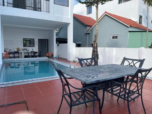 Moon house villa