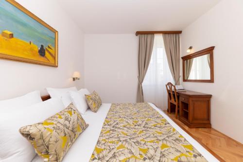 Heritage Hotel Tisno - image 14
