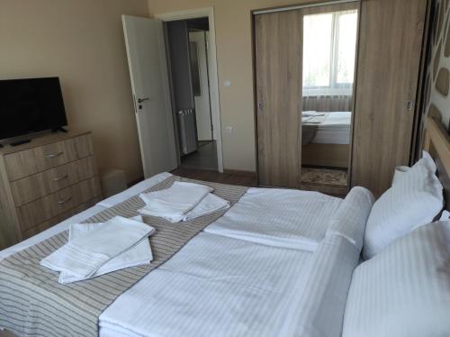 Апартамент Четири сезона 2 - Apartment - Velingrad