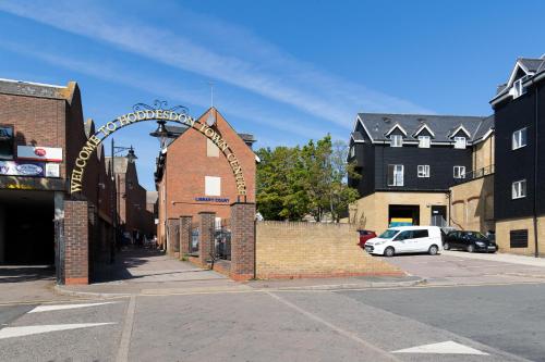 Velvet 2-bedroom apartment, Brewery Road, Hoddesdon