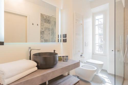 One-Bedroom Apartment image 3