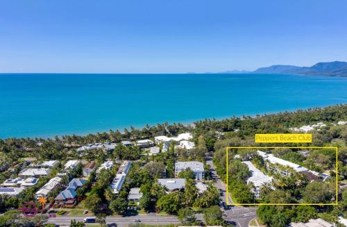 Beach Club Port Douglas Luxury Apartments - image 2