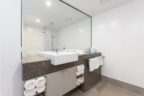 Three-Bedroom Apartment image 6