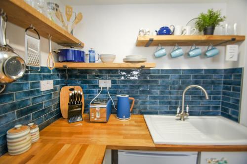 Mermaid Cottage - by Brighton Holiday Lets 4