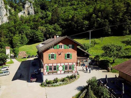 B&B Fridingen an der Donau - Gasthaus Jägerhaus - Bed and Breakfast Fridingen an der Donau