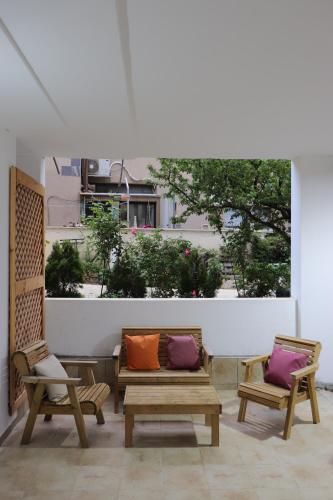 陽台/露台, Eastside Suites in 邁濟代勒森斯