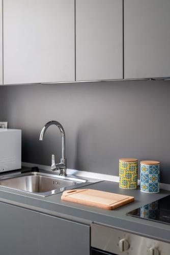 One-Bedroom Apartment image 10