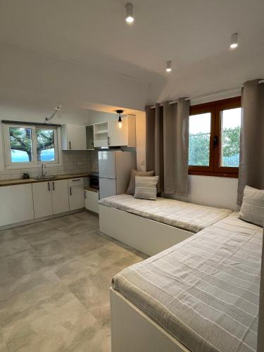 Kefalonian 360° Sunrise Kefalonian 360° Sunrise