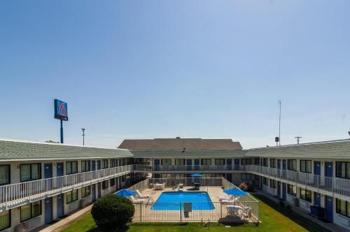 Motel 6-Bellmead, TX - Waco