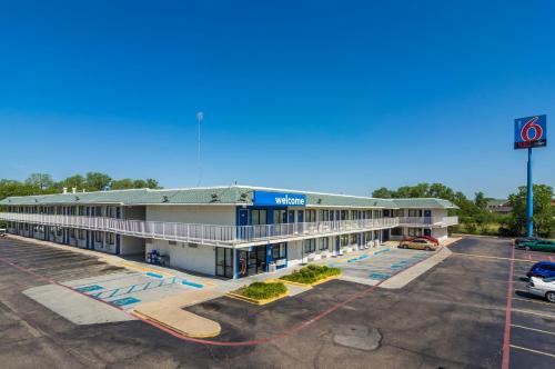 Motel 6-Bellmead, TX - Waco