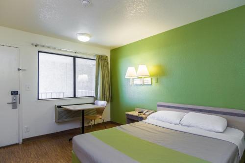 Motel 6-Bellmead TX - Waco - image 9