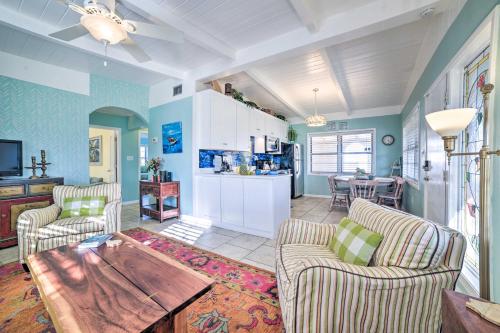 Coastal PCB Cottage with Pool and BBQ 1Block to Beach! - image 23