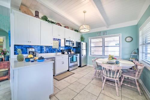Coastal PCB Cottage with Pool and BBQ 1Block to Beach! - image 25