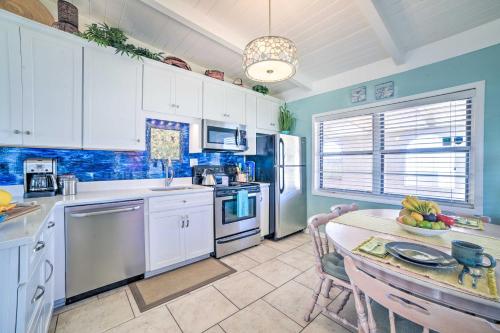 Coastal PCB Cottage with Pool and BBQ 1Block to Beach! - image 27