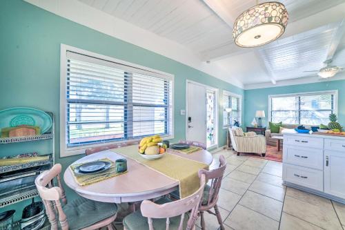Coastal PCB Cottage with Pool and BBQ 1Block to Beach! - image 28