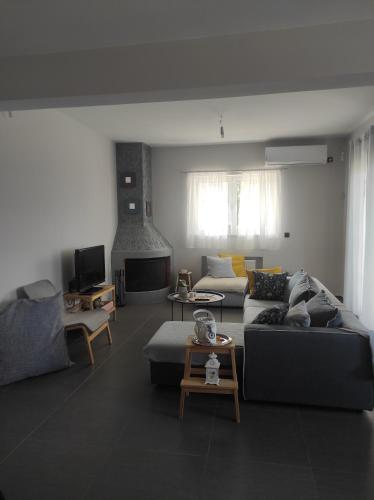 Lagonissi pleasant house gîte à louer Kalývia Thorikoú