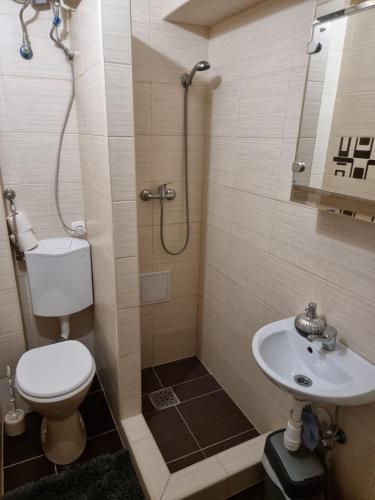 Csillag Apartman - image 14
