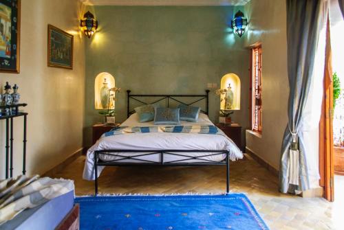 1 queen bed
