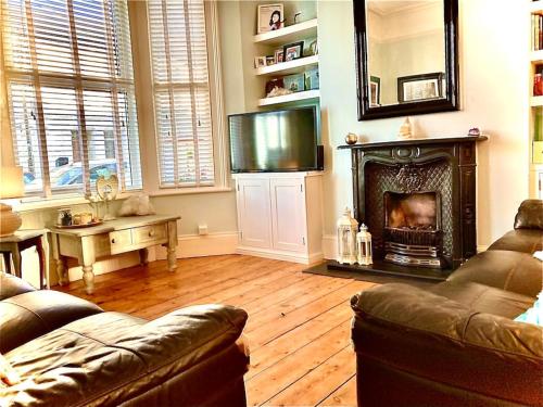Cheerful Town House with Infared Sauna by the sea