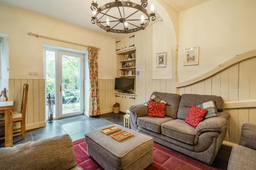 Coachman's Cottage Grange-Over-Sands - image 7