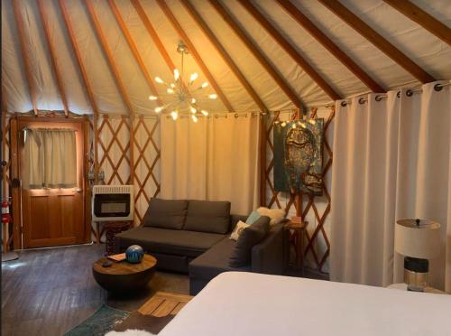 Escalante Yurts - Luxury Lodging