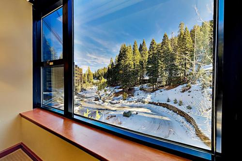 Resort at Squaw Creek's 605, Olympic Valley (foto 8)
