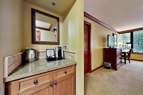 Resort at Squaw Creek's 605, Olympic Valley (foto 9)