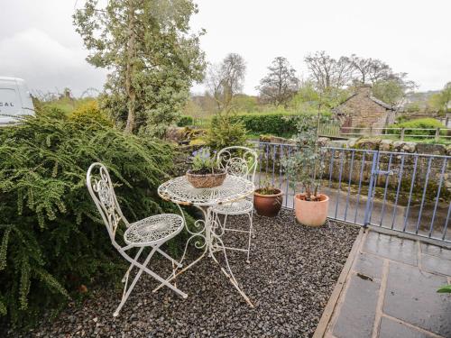 Beckside Cottage - image 6