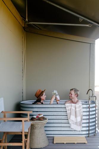 مسبح خارجي, Mitchell Grass Retreat in Longreach