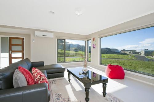 Albion, Apollo Bay