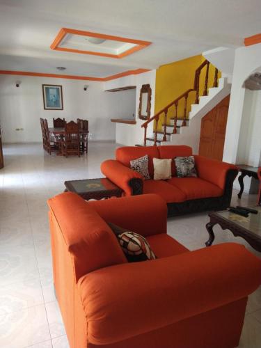 HERMOSA CASA EN CUERNAVACA: JARDÍN DEL LAGO (HERMOSA CASA EN CUERNAVACA: JARDIN DEL LAGO) in Santa Maria Ahuacatitlan