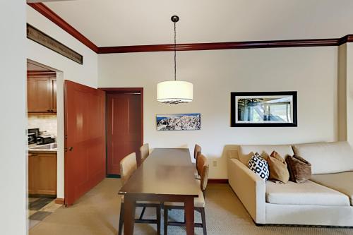 Resort at Squaw Creek's 126 & 128, Olympic Valley (zdjęcie 6)