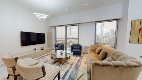 Vibrant 1 BR with Panoramic View in DIFC, Dubai