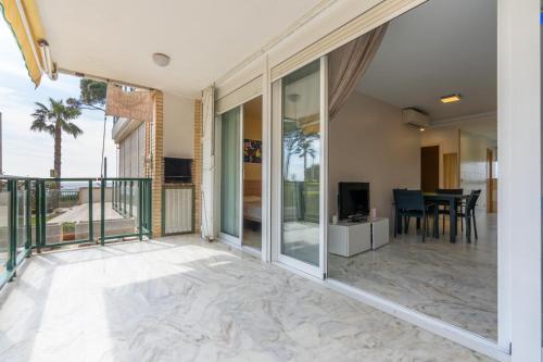  Apartamento frente a playa y 10 min Port Aventura in Cambrils