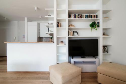Palace Apartment by Quokka 360 - Comfortable Stay Close to Lugano Lido, Lugano (foto 5)