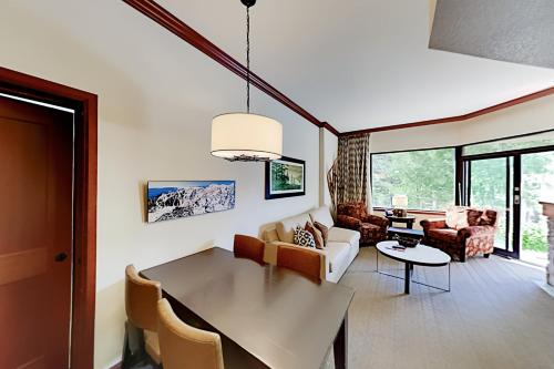 Resort at Squaw Creek's 128, Olympic Valley (foto 8)