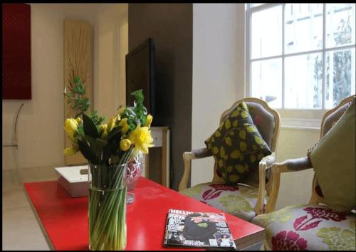 Knightsbridge-EARLY CHECKIN avail Sleeps 5 2Bedrooms 1 bathroom 3