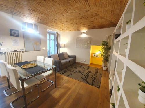 Casa Carlino, Turin