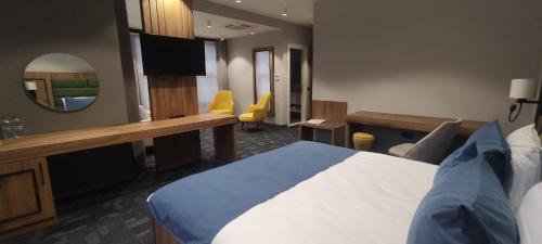 room detail thumbnail 0