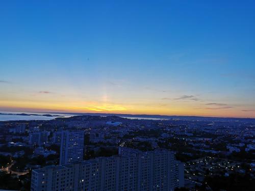 vue sur marseille, à côté calanque sugiton - Location saisonnière - Marseille