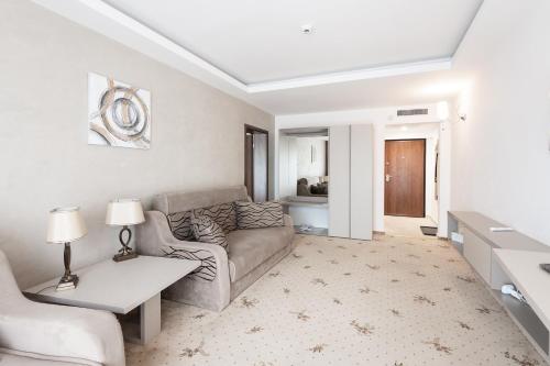 One-Bedroom Suite