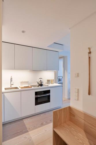 One-Bedroom Apartment image 5
