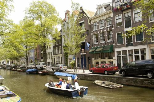 Rembrandtplein Hotel - image 10