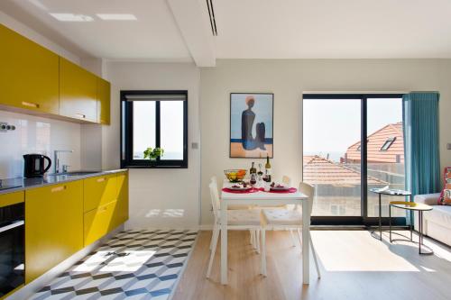 Ocean Scene 2 bed Apt, Porto (photo 2)