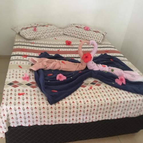 1 double bed, 1 twin bed