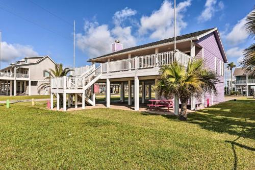 Walk to Ocean Coastal Home in Crystal Beach!