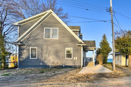 Lakefront Lexington Escape Steps to Beach!