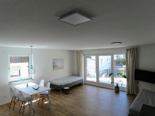 großzügiges, helles und modernes Hiloa-Apartment in Hochdorf, Deutschland