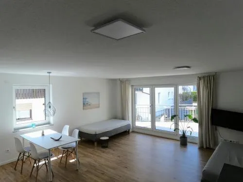 großzügiges, helles und modernes Hiloa-Apartment in Hochdorf, Deutschland