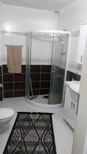 ห้องน้ำ, Guesthaus Levent in อะเกียเซอ